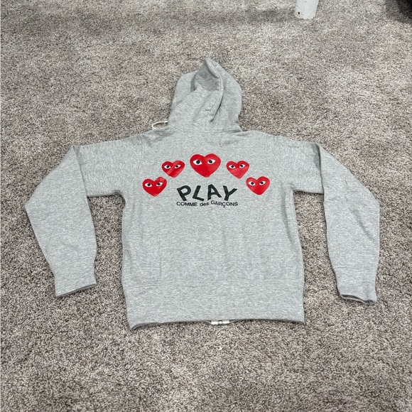 Comme des Garcons PLAY Gray Sweater with Red Hearts - Picture 7 of 7